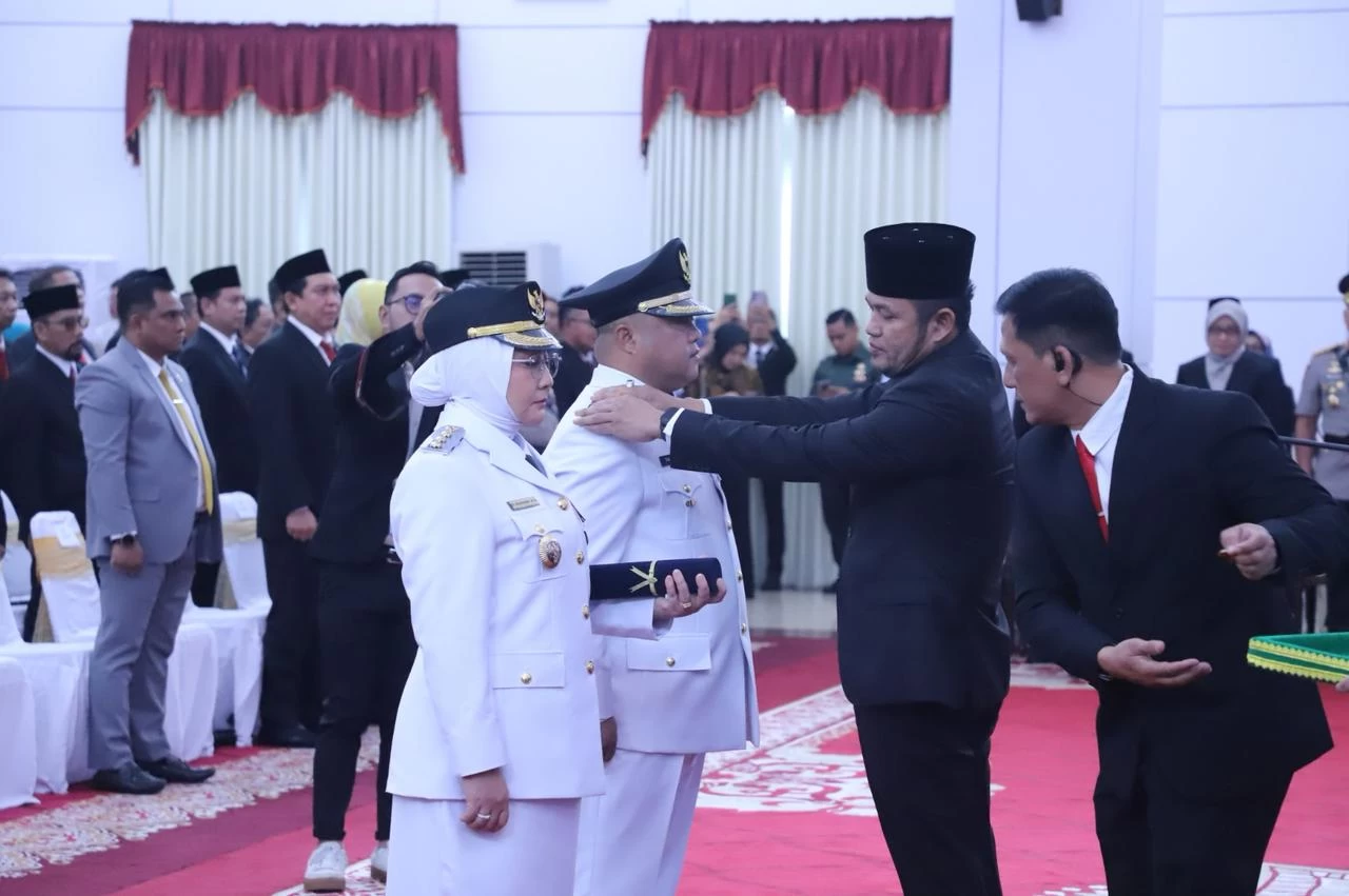 Gubernur Kaltim Lantik Bupati dan Wakil Bupati Berau Periode 2025–2030